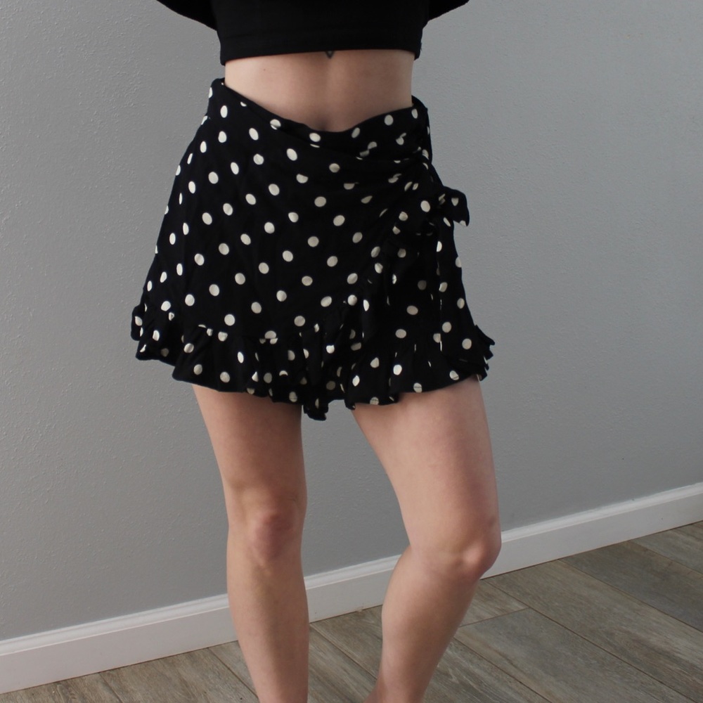 Zara the front skort